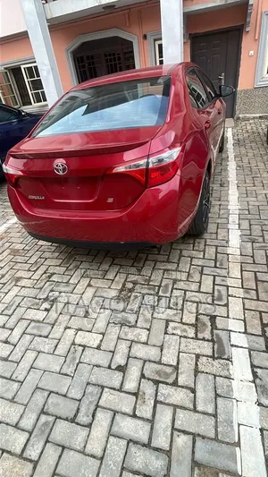 Toyota Corolla 2015 Red