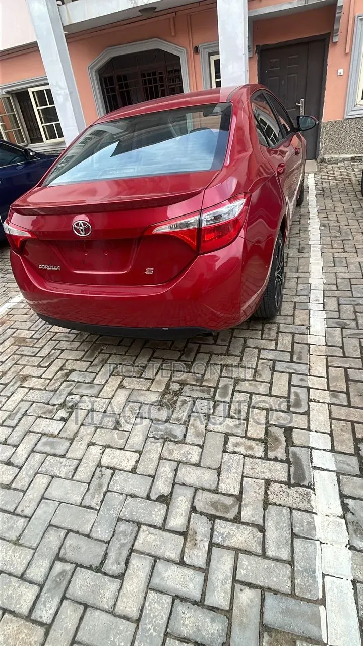 Toyota Corolla 2015 Red