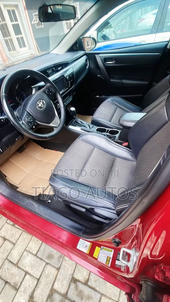 Toyota Corolla 2015 Red