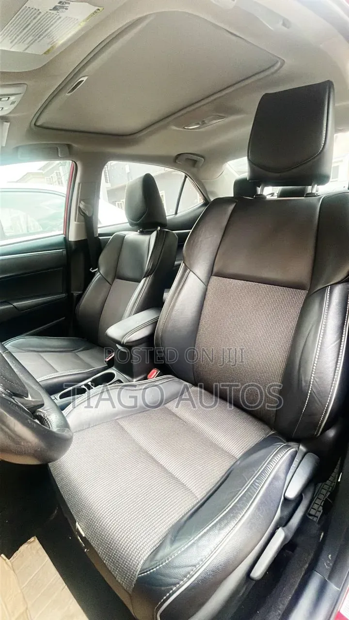 Toyota Corolla 2015 Red