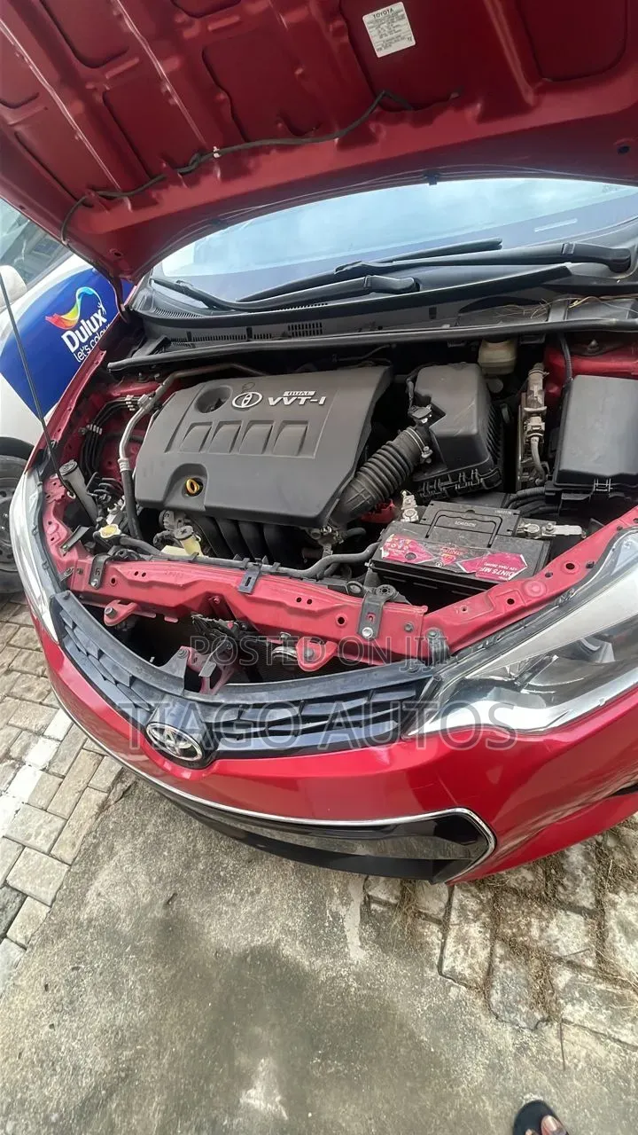Toyota Corolla 2015 Red