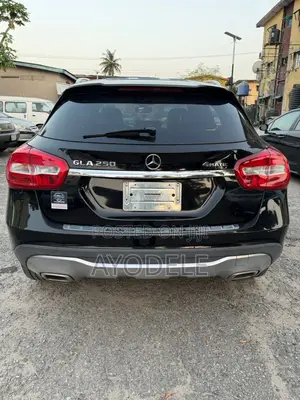 Mercedes-Benz GLA 250 2017 Black