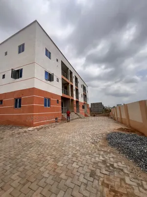3bdrm Apartment in Wuye Abuja for sale