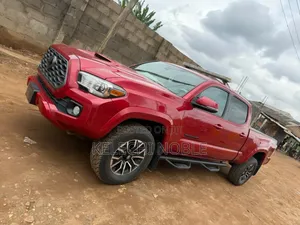 Toyota Tacoma 2021 Red