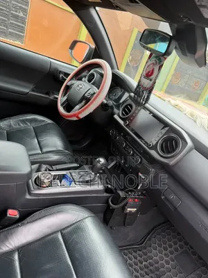 Toyota Tacoma 2021 Red