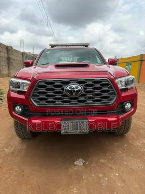 Toyota Tacoma 2021 Red