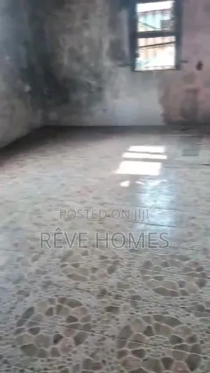 Furnished 4bdrm Duplex in Soluyi for rent