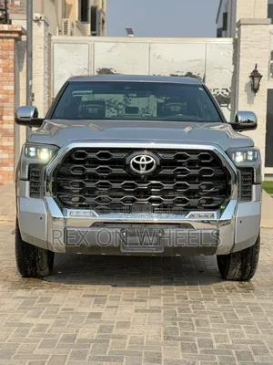 Toyota Tundra 2024 Gold