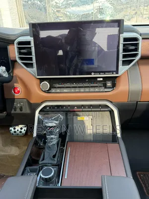 Toyota Tundra 2024 Gold