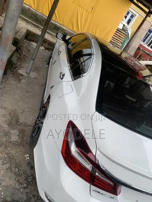 Honda Accord Sport 4dr Sedan FWD (2.4L 4cyl 2A) 2017 White