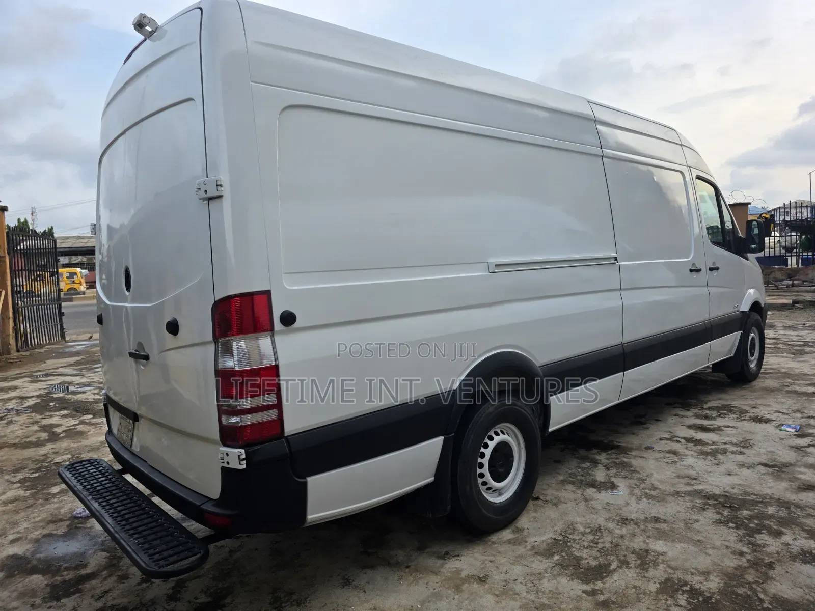 Mercedes-Benz Sprinter 2015 White