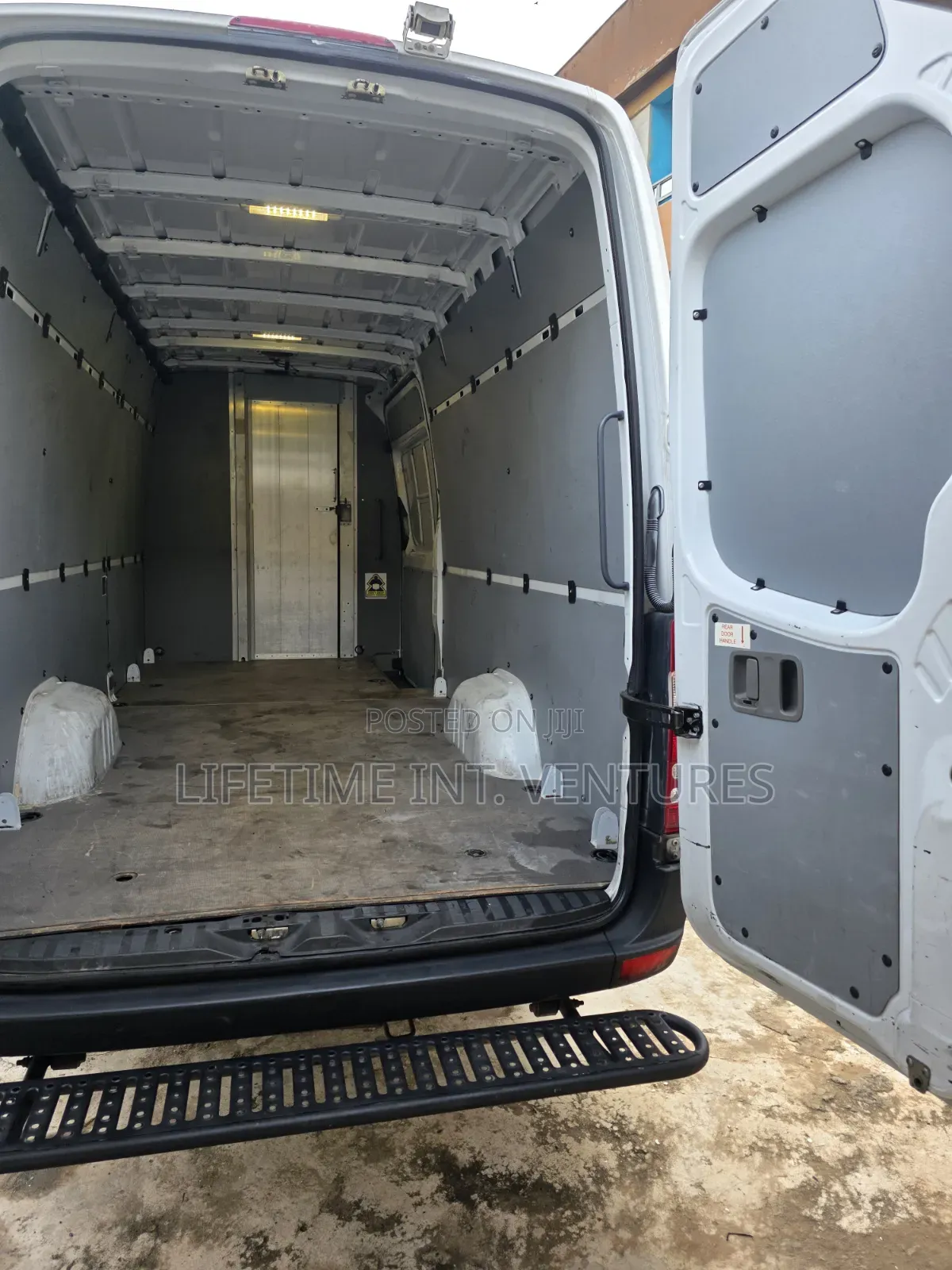 Mercedes-Benz Sprinter 2015 White