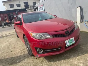 Toyota Camry SE 4dr Sedan (2.5L 4cyl 6A) 2013 Red