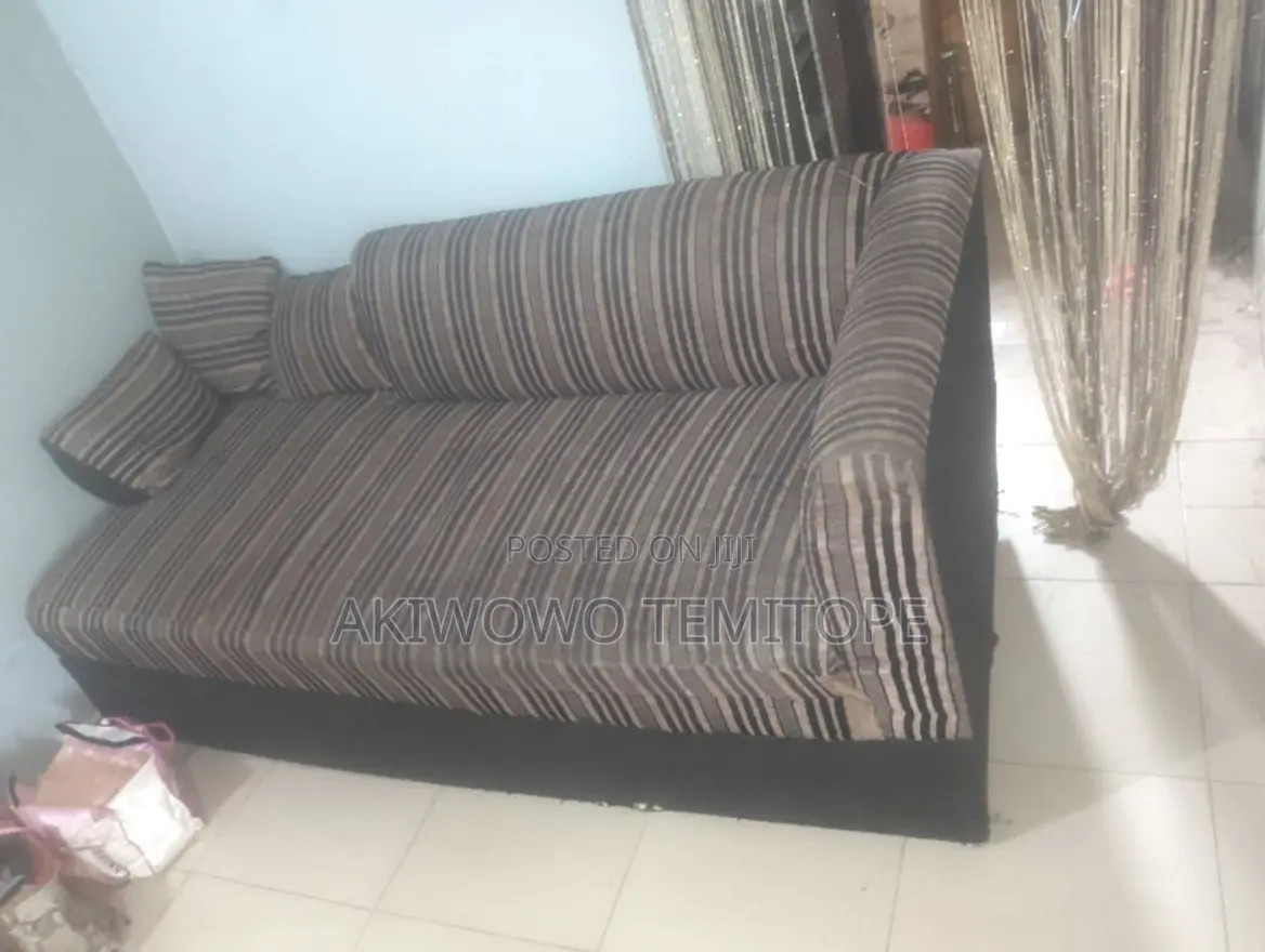 Furniture Chairs