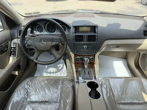 Mercedes-Benz C300 Sport Sedan AWD (3.0L 6cyl 7A) 2009 Gray