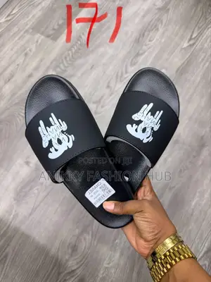 10. Anikky Fashion Hub – Step Into Style