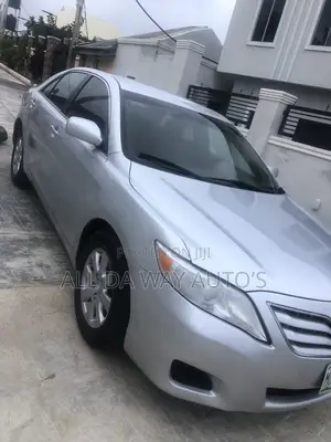 Toyota Camry 2010 Silver