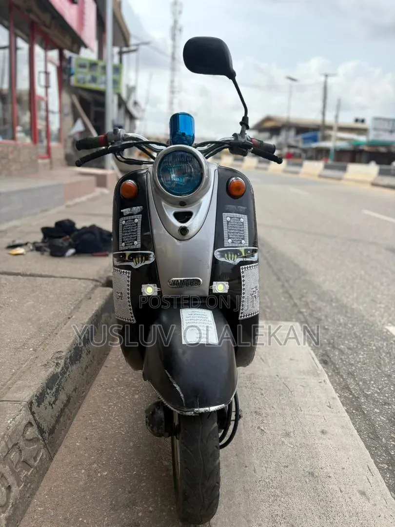 Yamaha 2008 Black