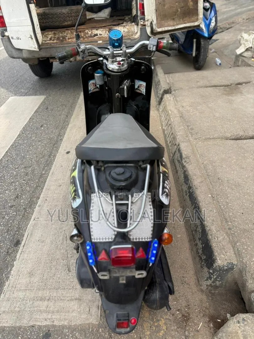 Yamaha 2008 Black