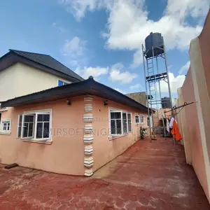 5bdrm Duplex in Ologuneru for sale