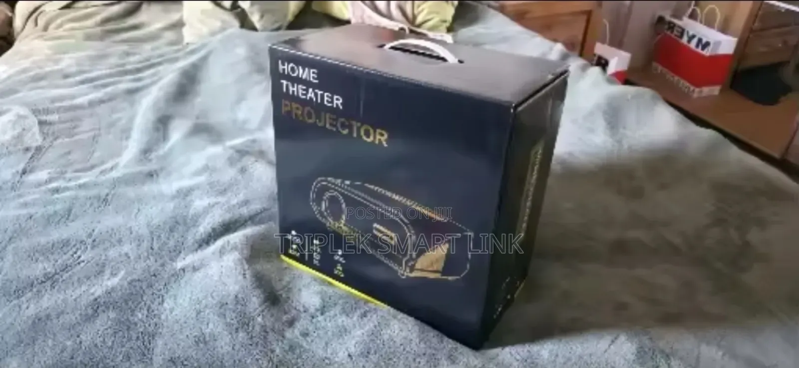 Caiwei A10q Wifi Projector Autofocus Outdoor Projectors for Office