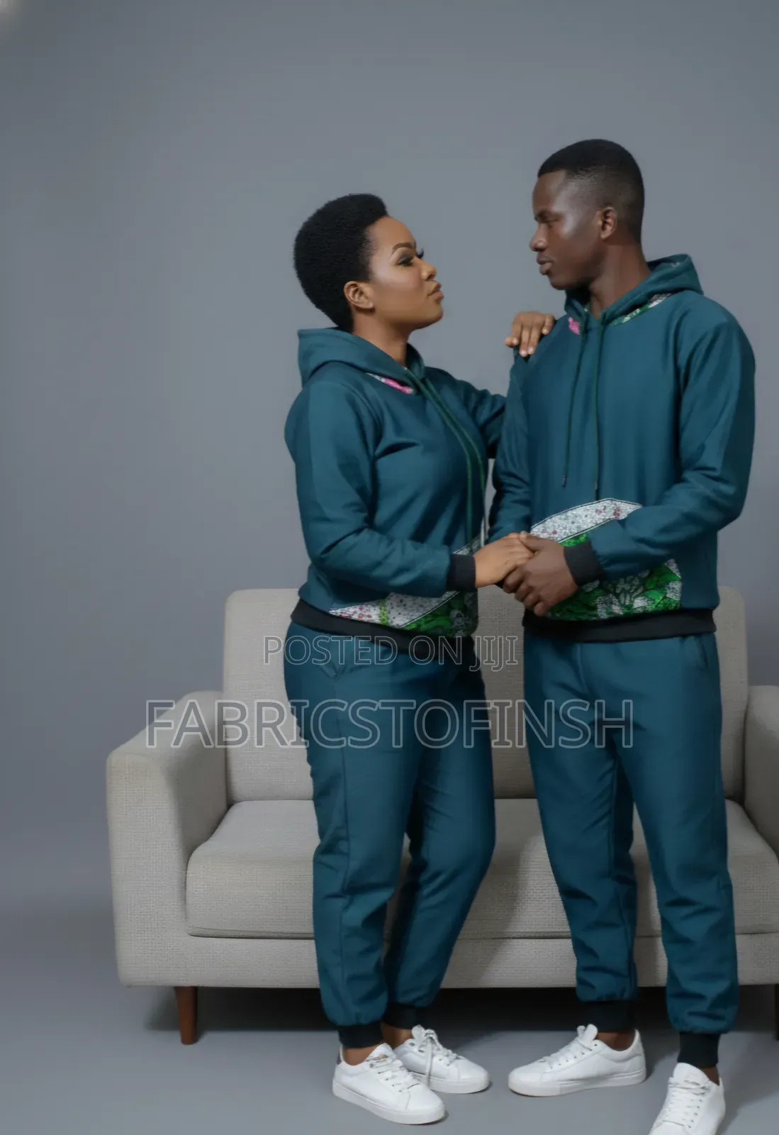 Tracksuit/ Sweatshirt