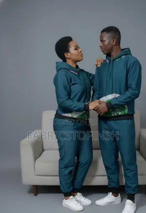 Tracksuit/ Sweatshirt