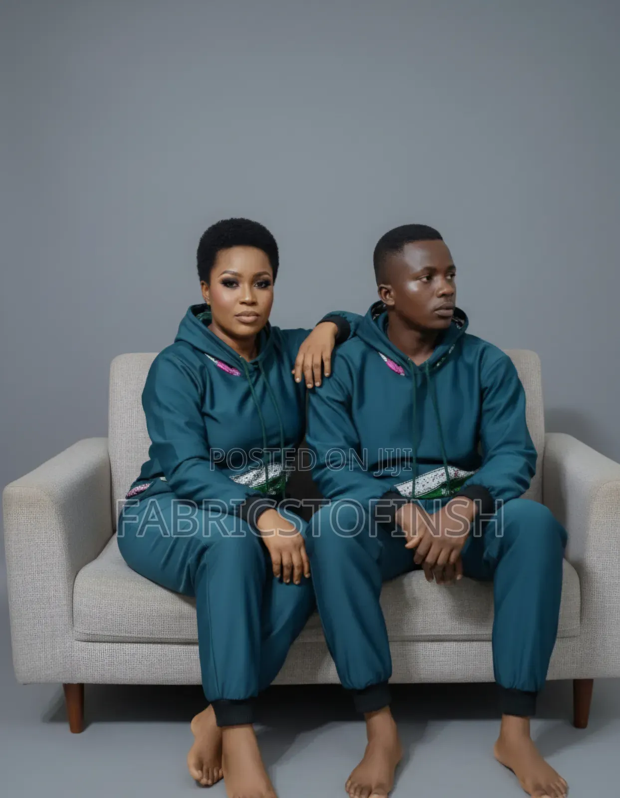 Tracksuit/ Sweatshirt