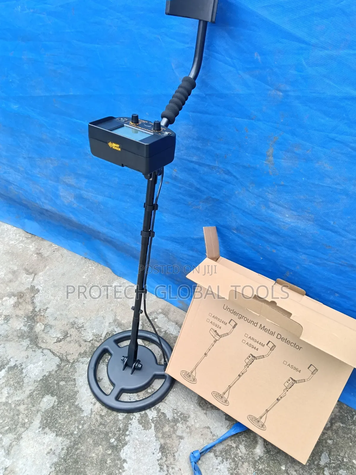 Under Ground Metal Detector (Digital Display)