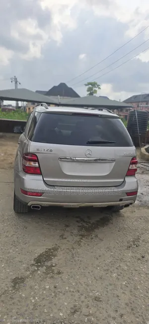 Mercedes-Benz M Class 2009 Gold