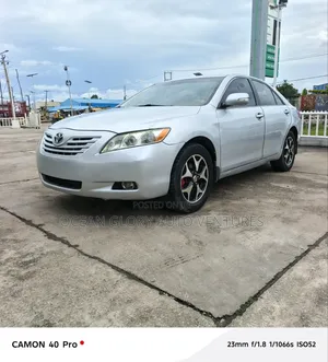 Toyota Camry 2009 Silver