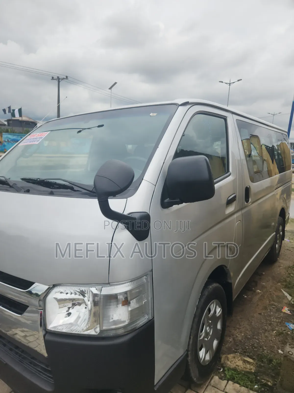 Toyota HiAce 2012 Silver