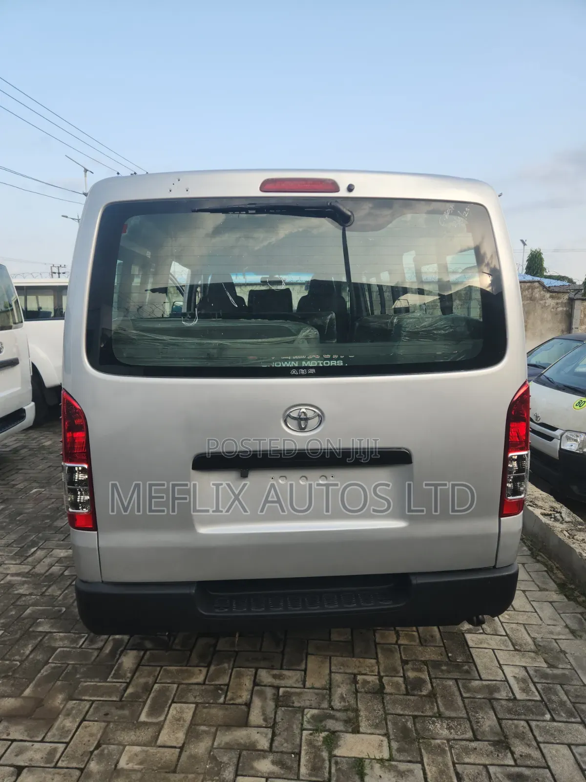 Toyota HiAce 2012 Silver