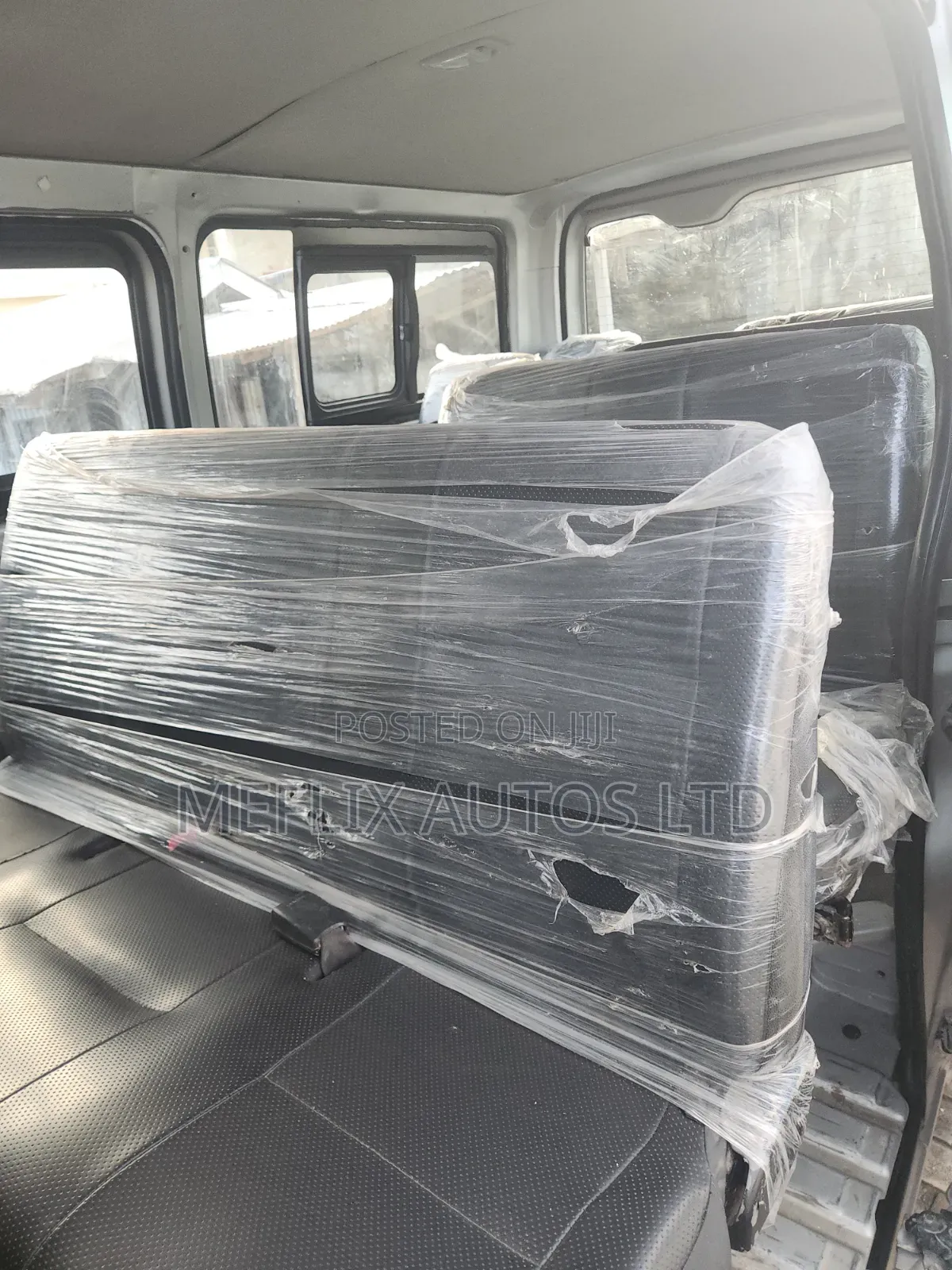 Toyota HiAce 2012 Silver