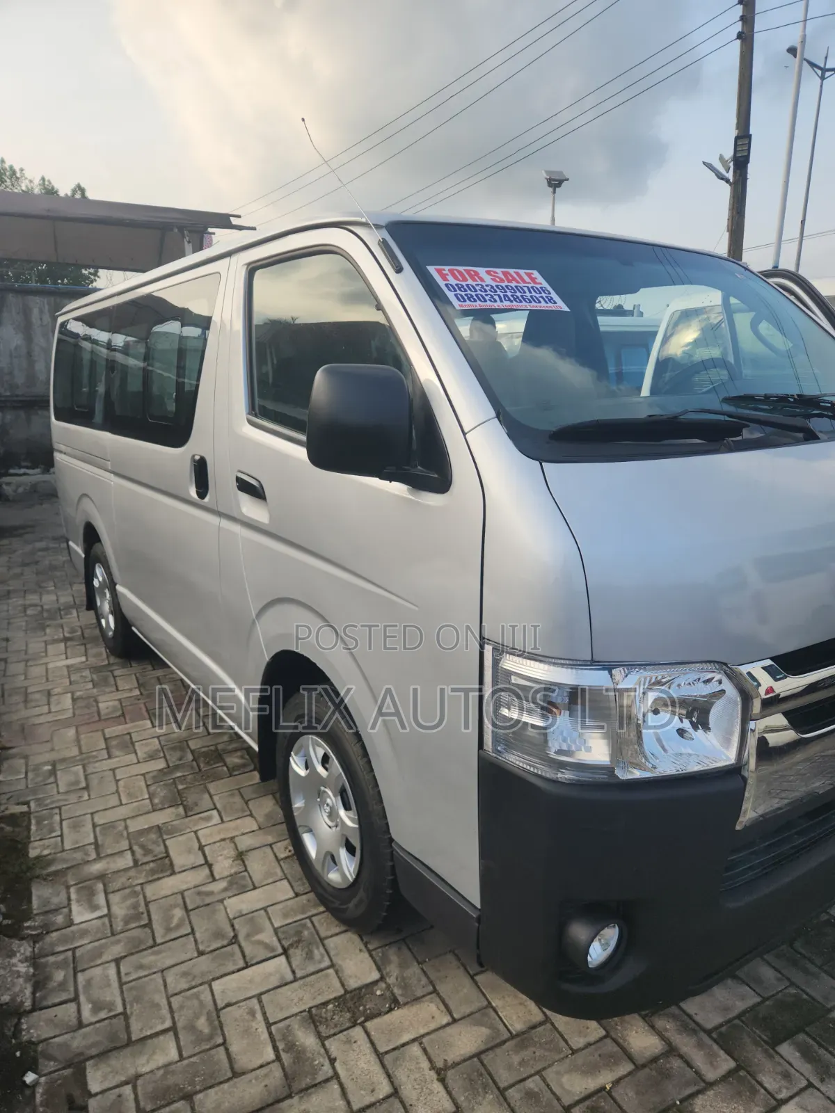 Toyota HiAce 2012 Silver