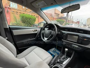 Toyota Corolla 2014 White