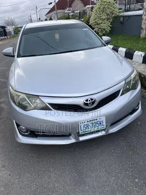 Toyota Camry L 4dr Sedan (2.5L 4cyl 6A) 2014 Silver