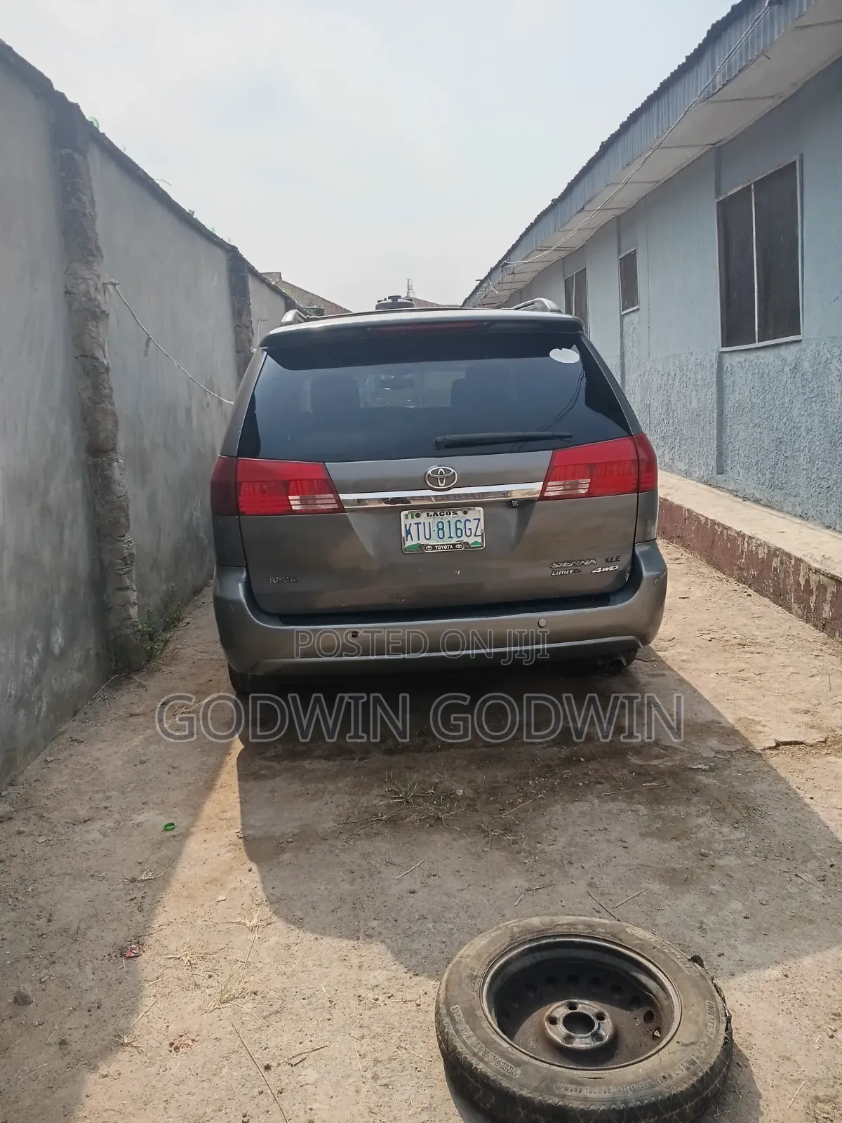 Toyota Previa 2005 Grey