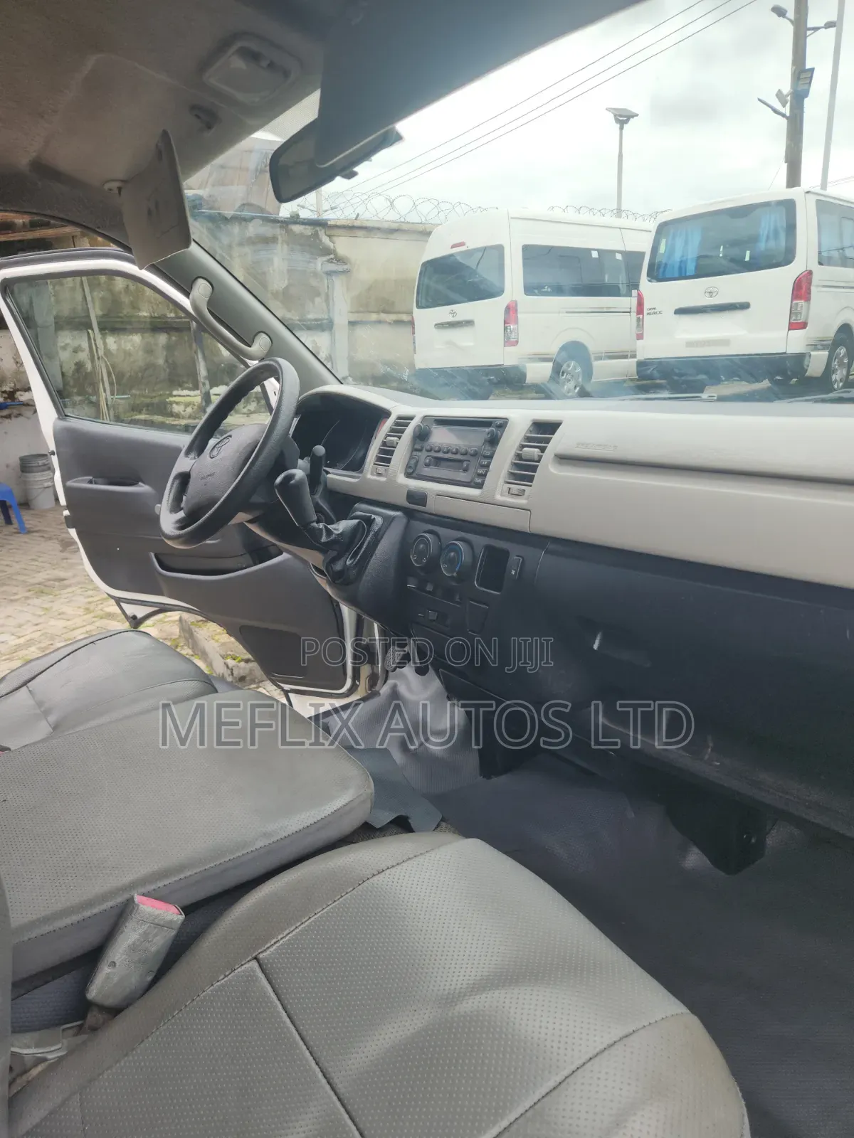 Toyota HiAce 2012 White