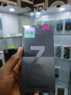 New Samsung Galaxy Z Flip3 5G 256 GB Yellow