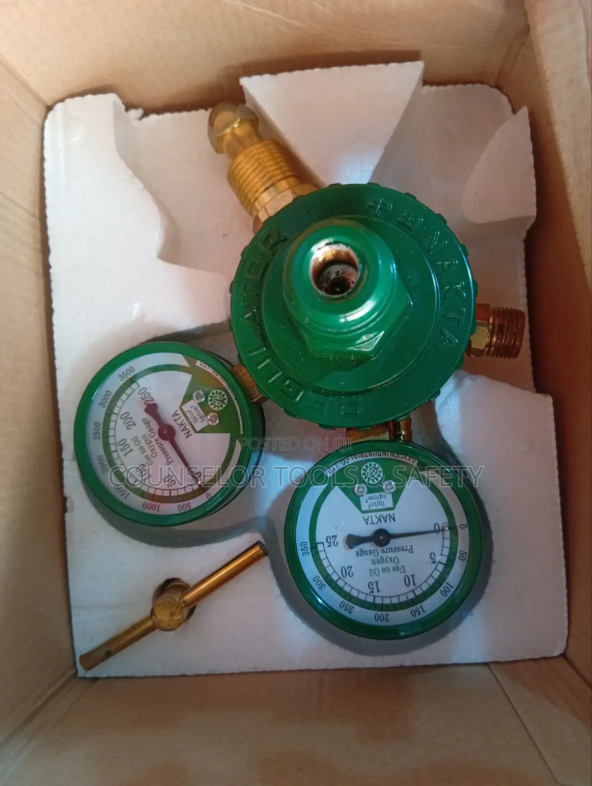 Oxygen Regulator