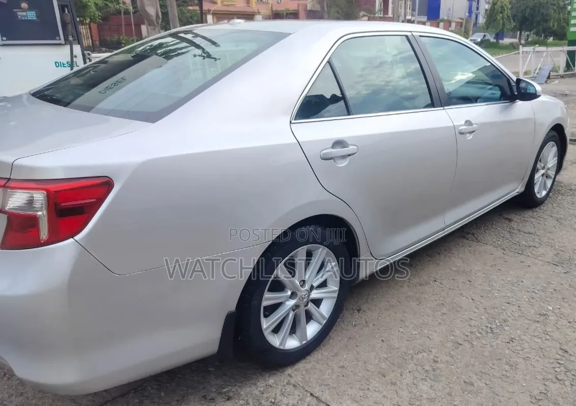 Toyota Camry 2012 Silver