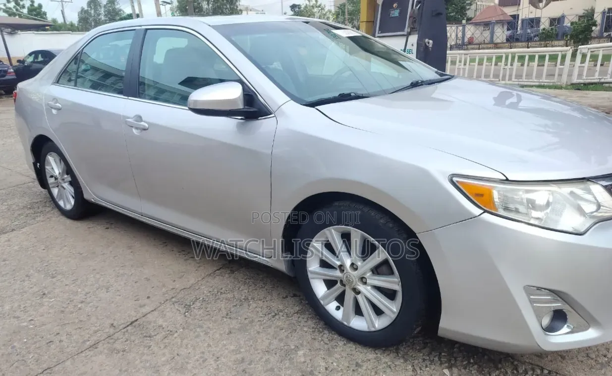 Toyota Camry 2012 Silver