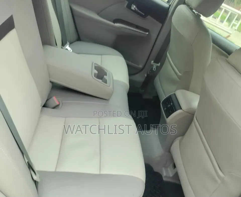 Toyota Camry 2012 Silver