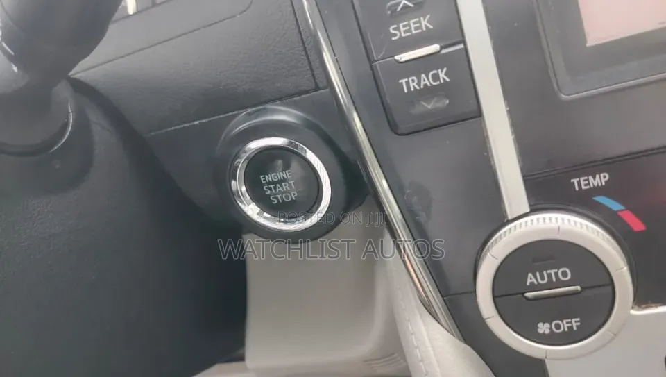 Toyota Camry 2012 Silver