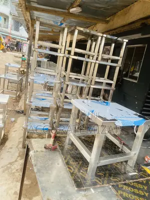 Stainless Stood