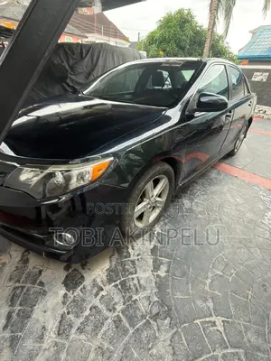 Toyota Camry SE 4dr Sedan (2.5L 4cyl 6A) 2012 Black