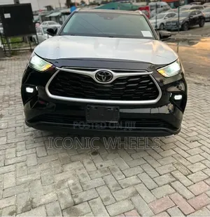 Toyota Highlander 2022 Black