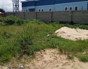 Dry Sharp Table Land of 80 by 52 for Sale at Ugolo