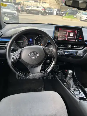 Toyota C-HR XLE FWD 2019 Silver